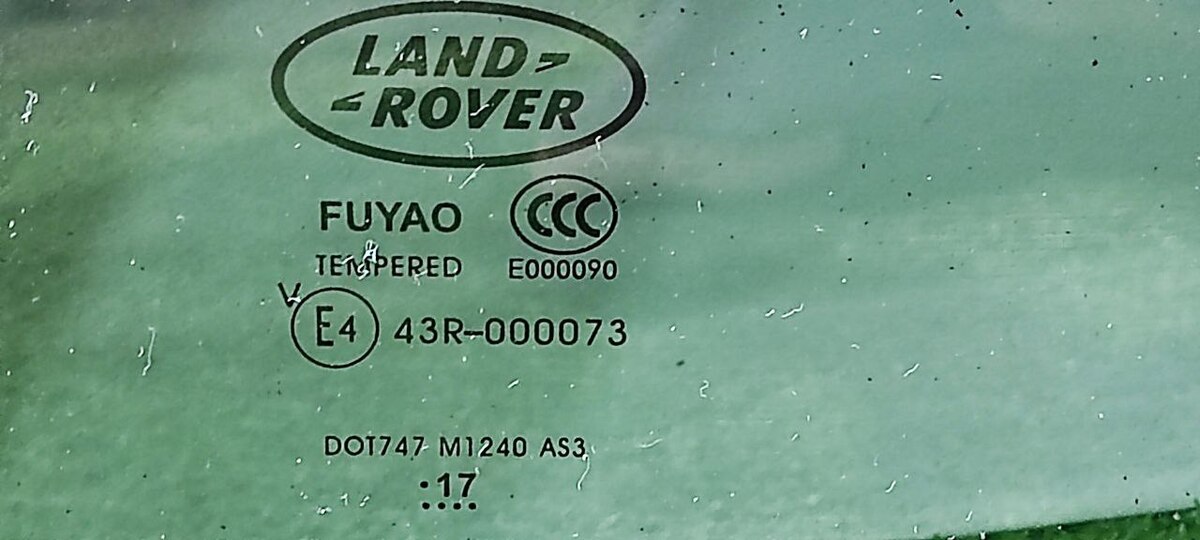LR078379 Szyba tylna prawa boczna do Land Rover Discovery Sport L550 (2015-) Używana